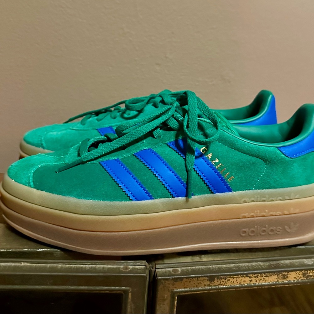 Adidas Women's Teal and Royal Blue Sneakers
